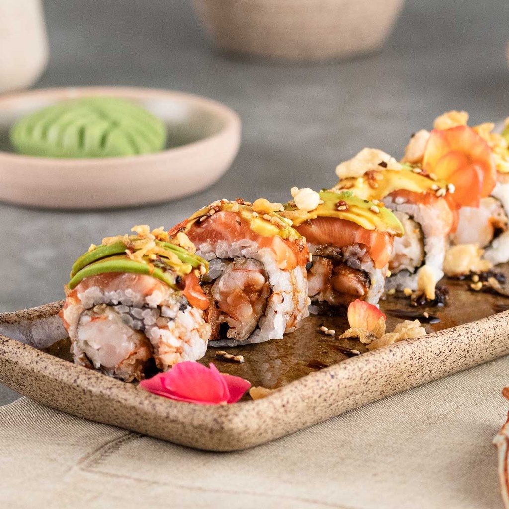 Uramaki de Tempura de Camarão. (8 Un) Padaria Vianney