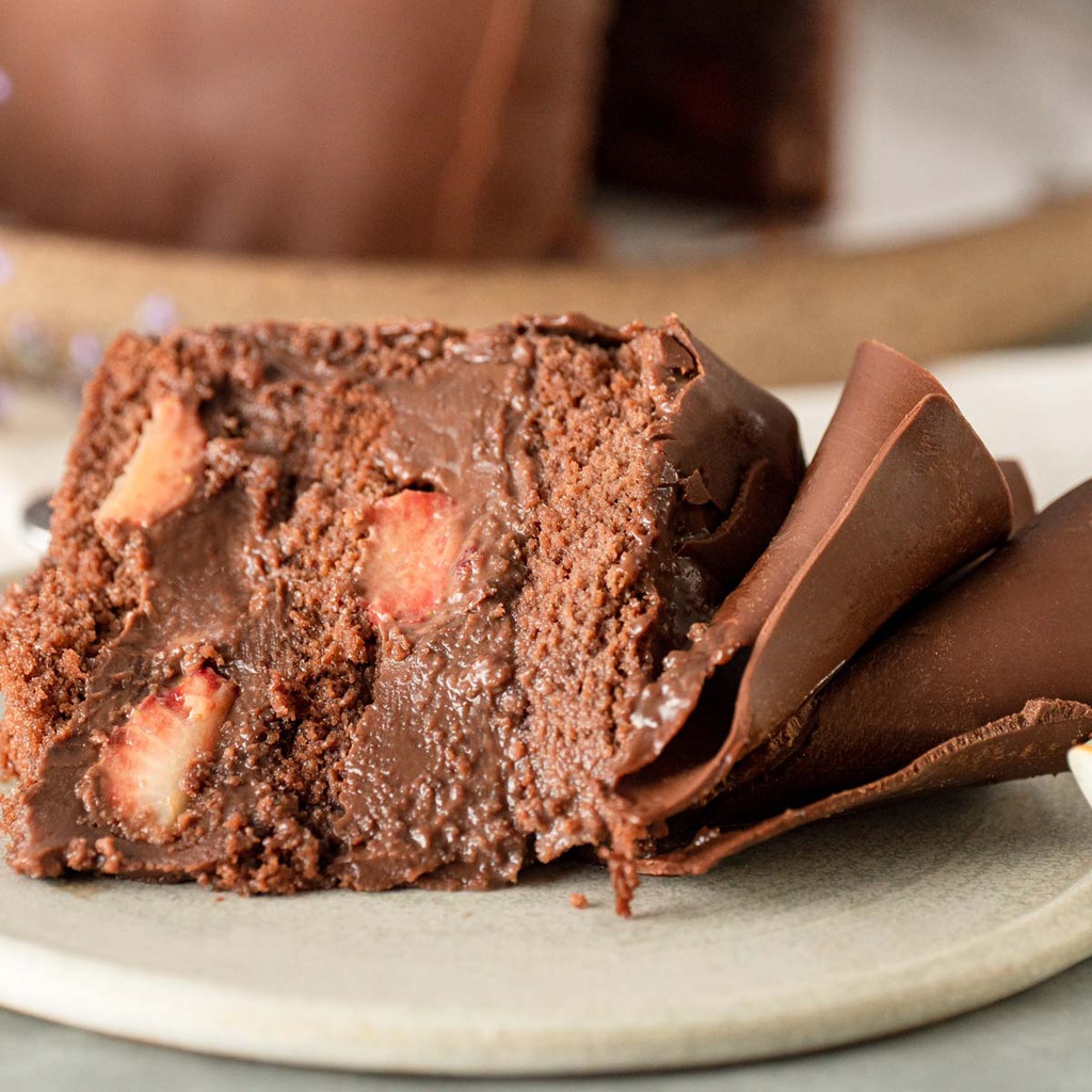 Torta Floresta Negra de Brigadeiro com Morango