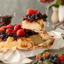 Cheescake basca com frutas vermelhas