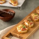 Canapé de queijo de cabra com figos frescos e mel trufado