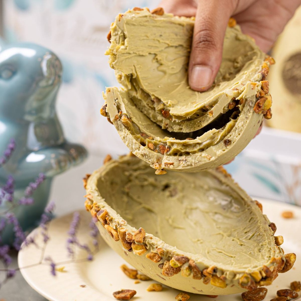 Ovo branco de pistache praliné