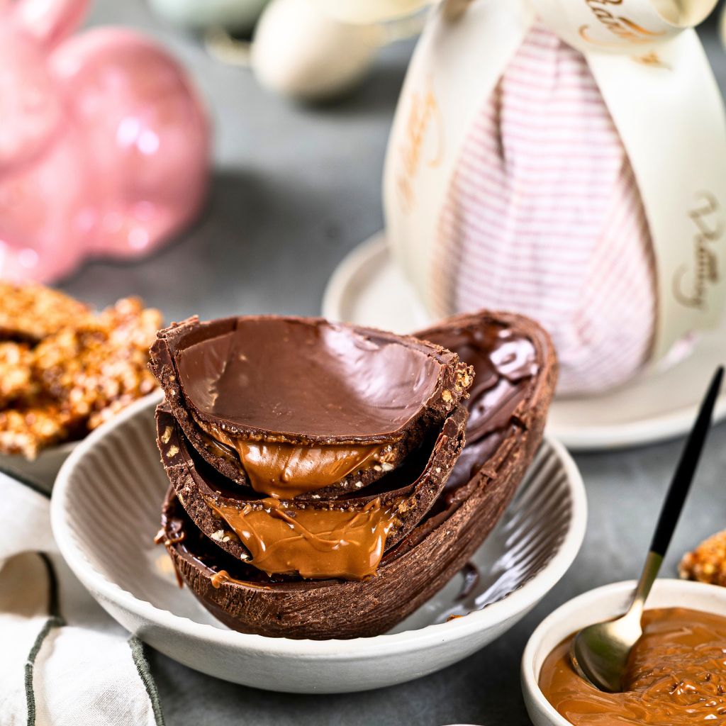 Ovo de caramelo com praliné de castanhas