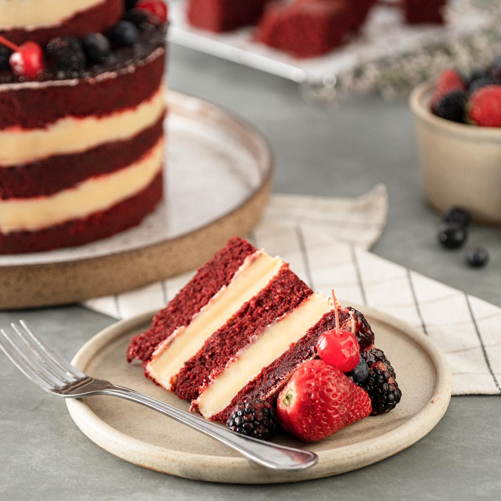 Naked Cake Red Velvet de Frutas Vermelha