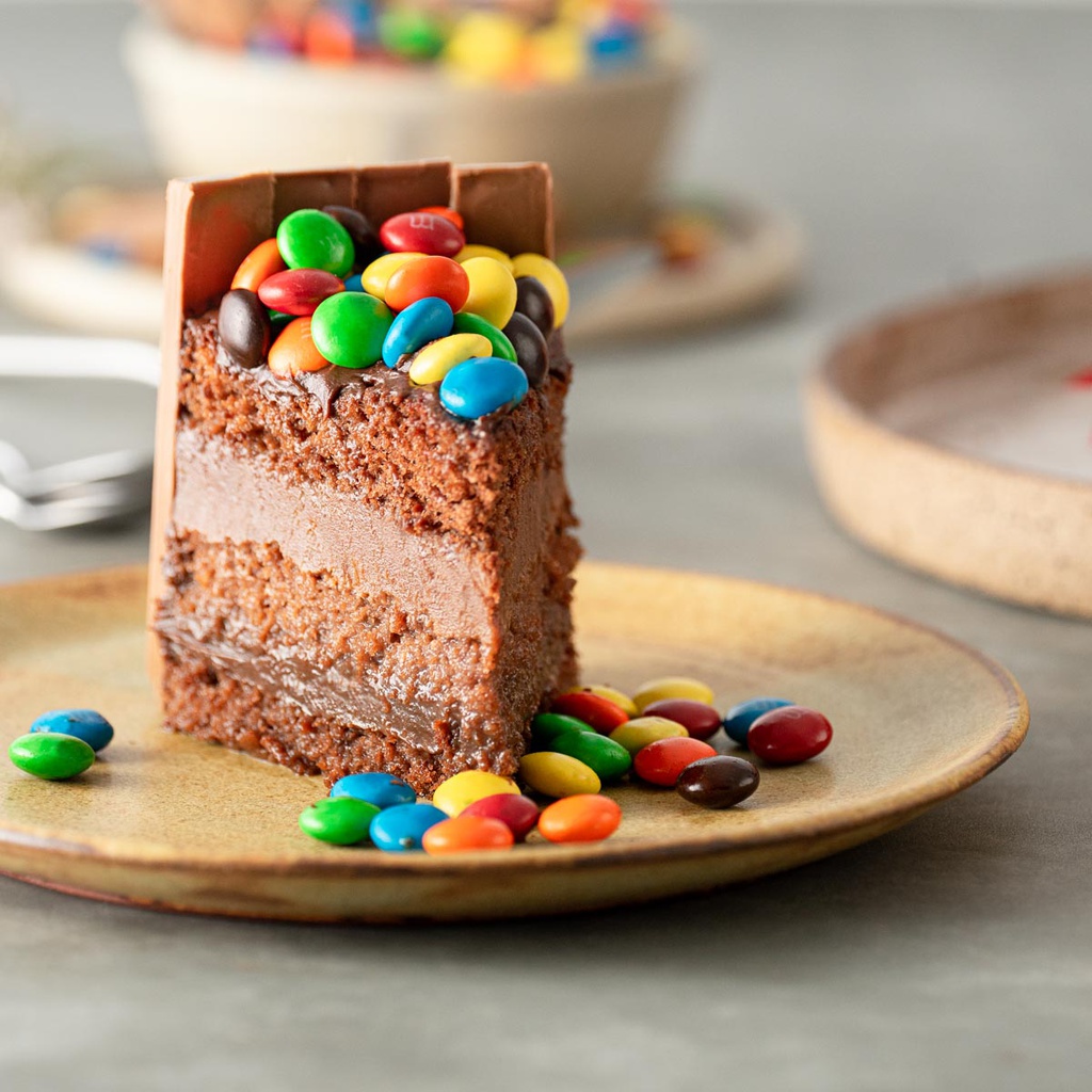 Torta de Kit Kat com M&amp;M