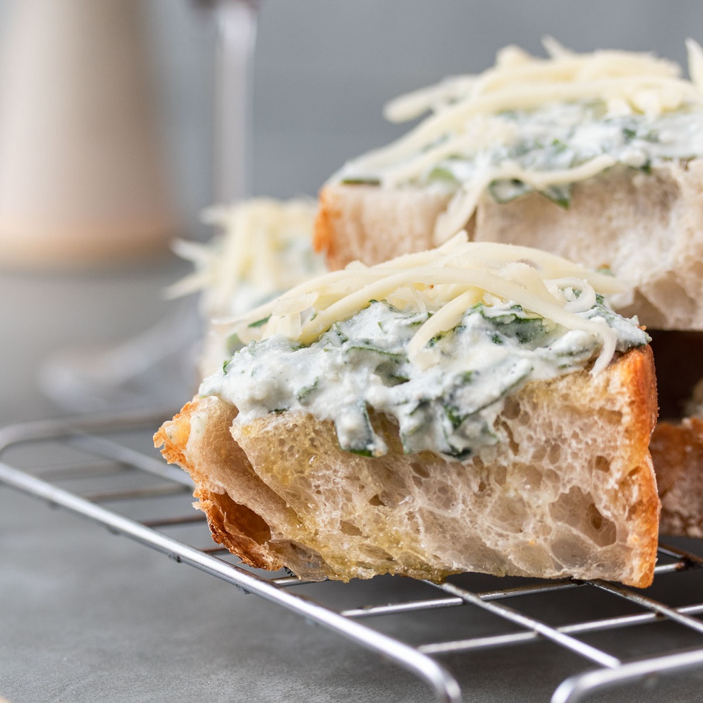 Bruschetta de Espinafre com Gorgonzola