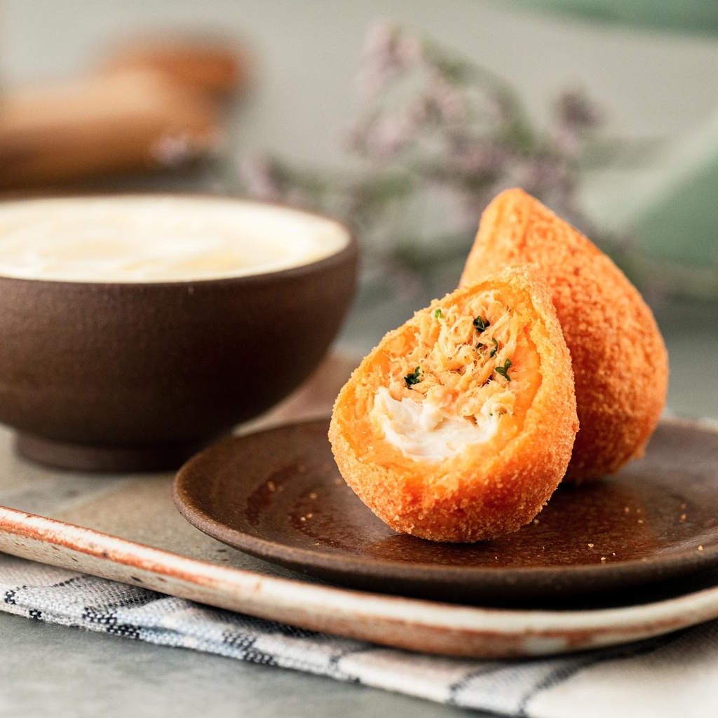 Mini Coxinha de Frango com Catupiry