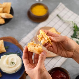[099802] Mini Pastel de Frango com Catupiry - Congelado