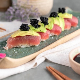 [110569] Niguiri de Atum com Escama de Avocado e Ovas Negras  6 unidades