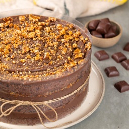 Torta de brigadeiro praliné