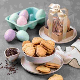 Caixa Biscoito Amanteigado de Cenourinha com Recheio de Brigadeiro