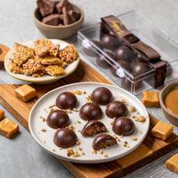Caixa Mini Trufas de Chocolate Meio Amargo com Caramelo e Praliné